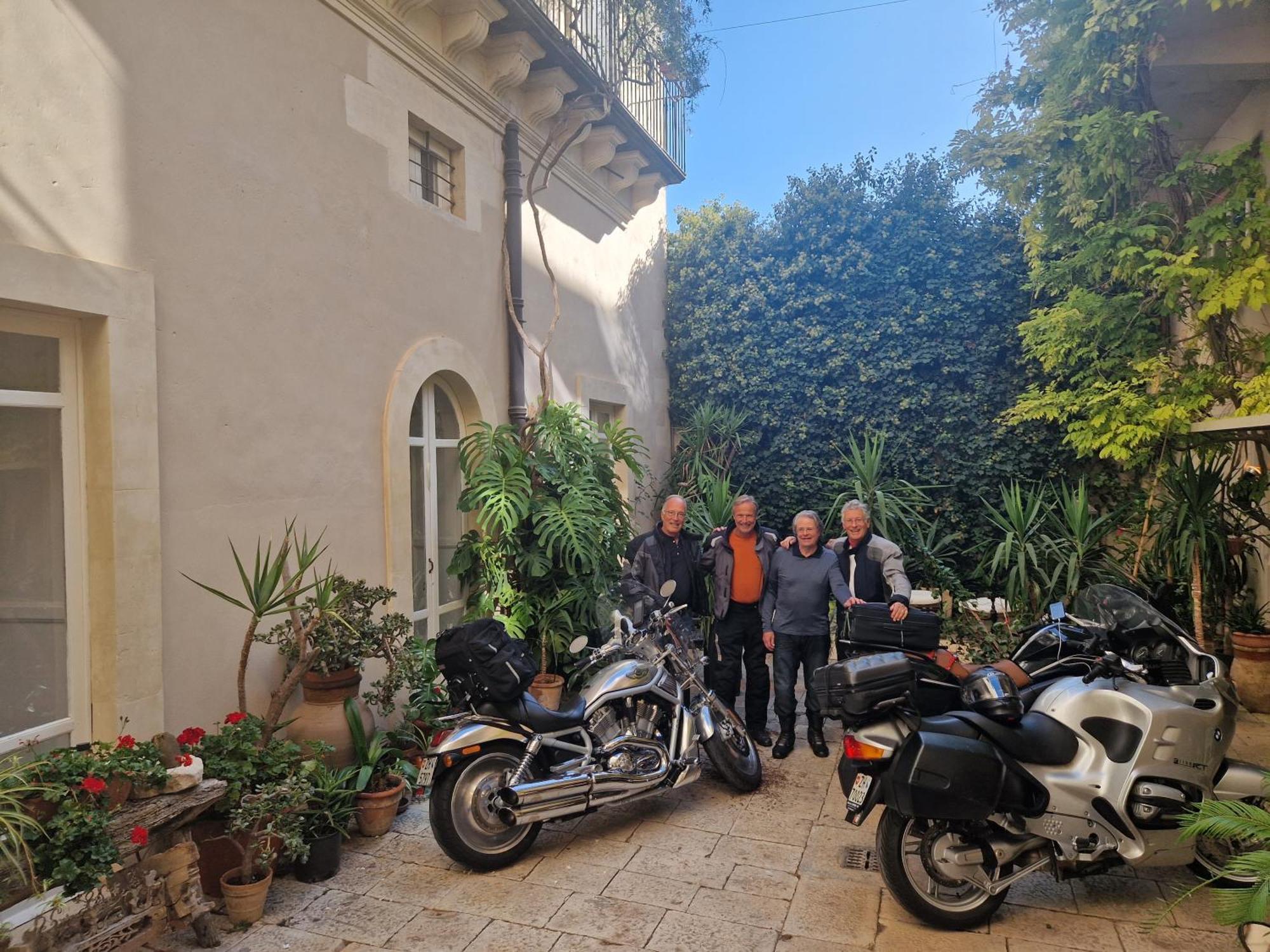 ホテル Palazzo Degli Antoci ラグーザ エクステリア 写真