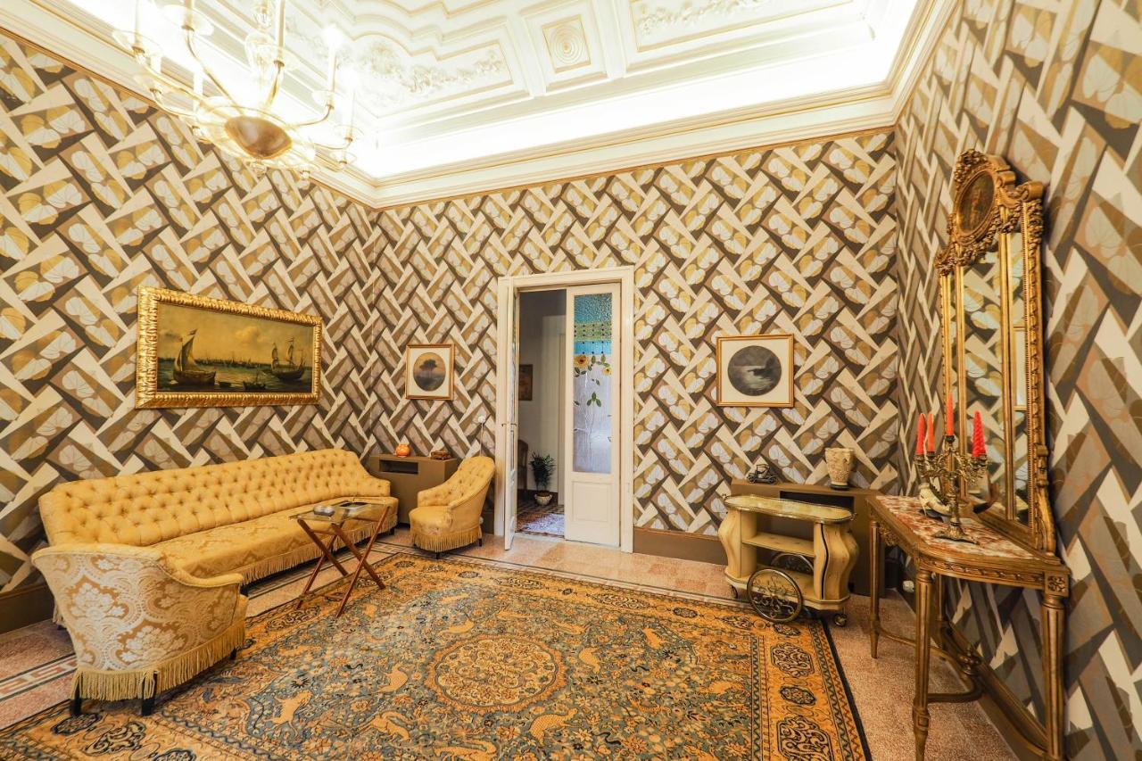 ホテル Palazzo Degli Antoci ラグーザ エクステリア 写真